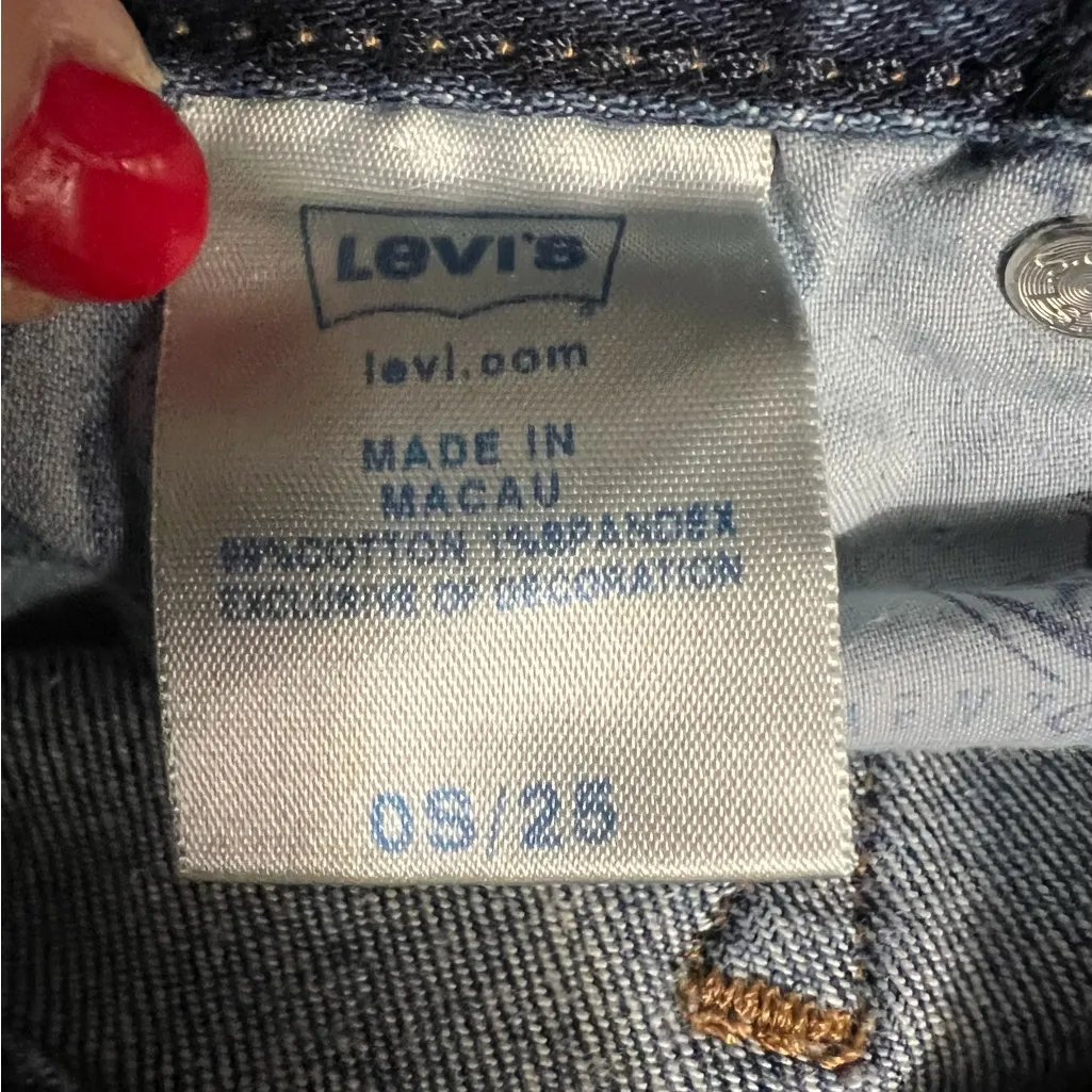 Levi’s 521 Classic Blue Women's Jeans Size 0 - Image 7