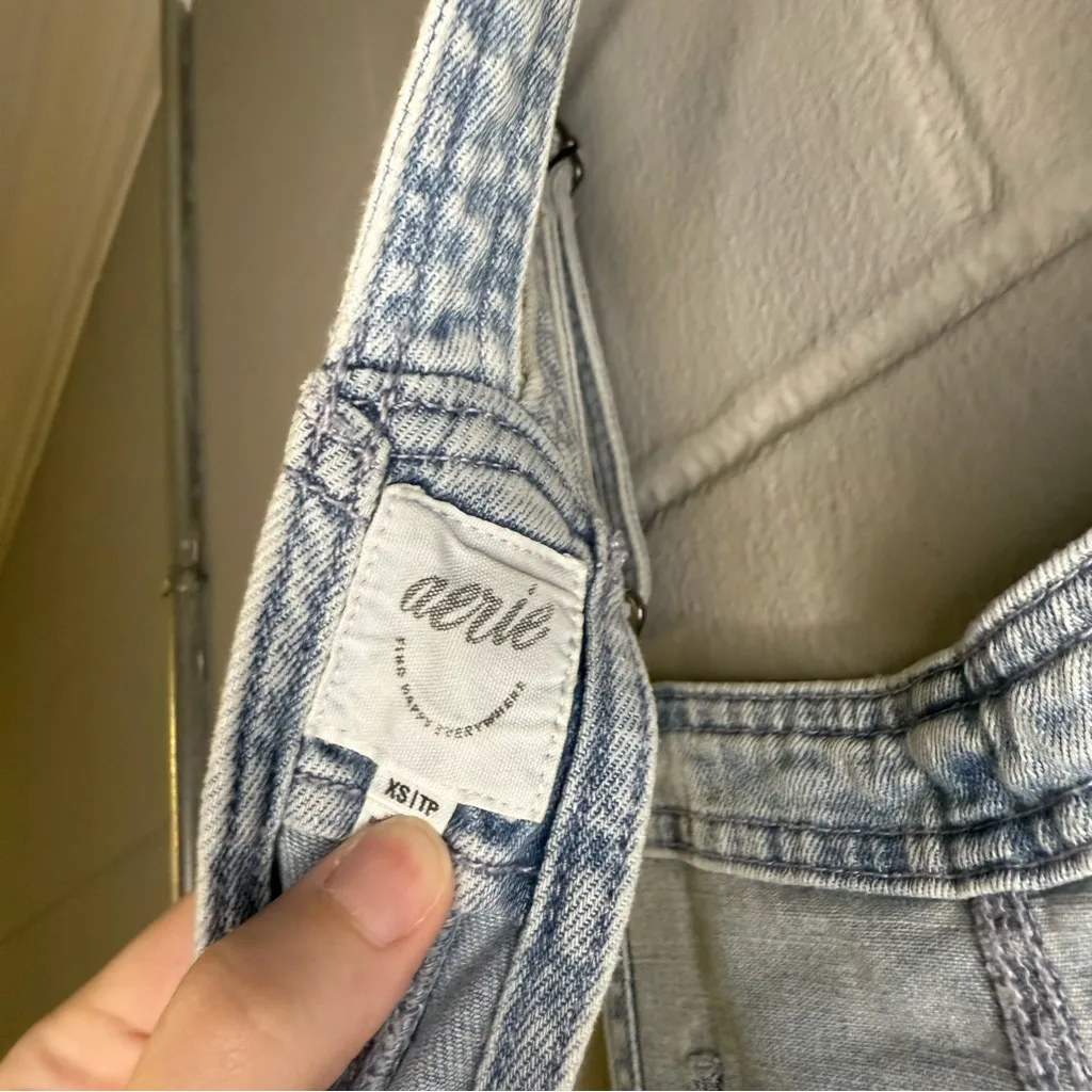 NWT Aerie Shortalls Short Overalls in Light Wash with Distressed Hem Women’s XS - Image 9