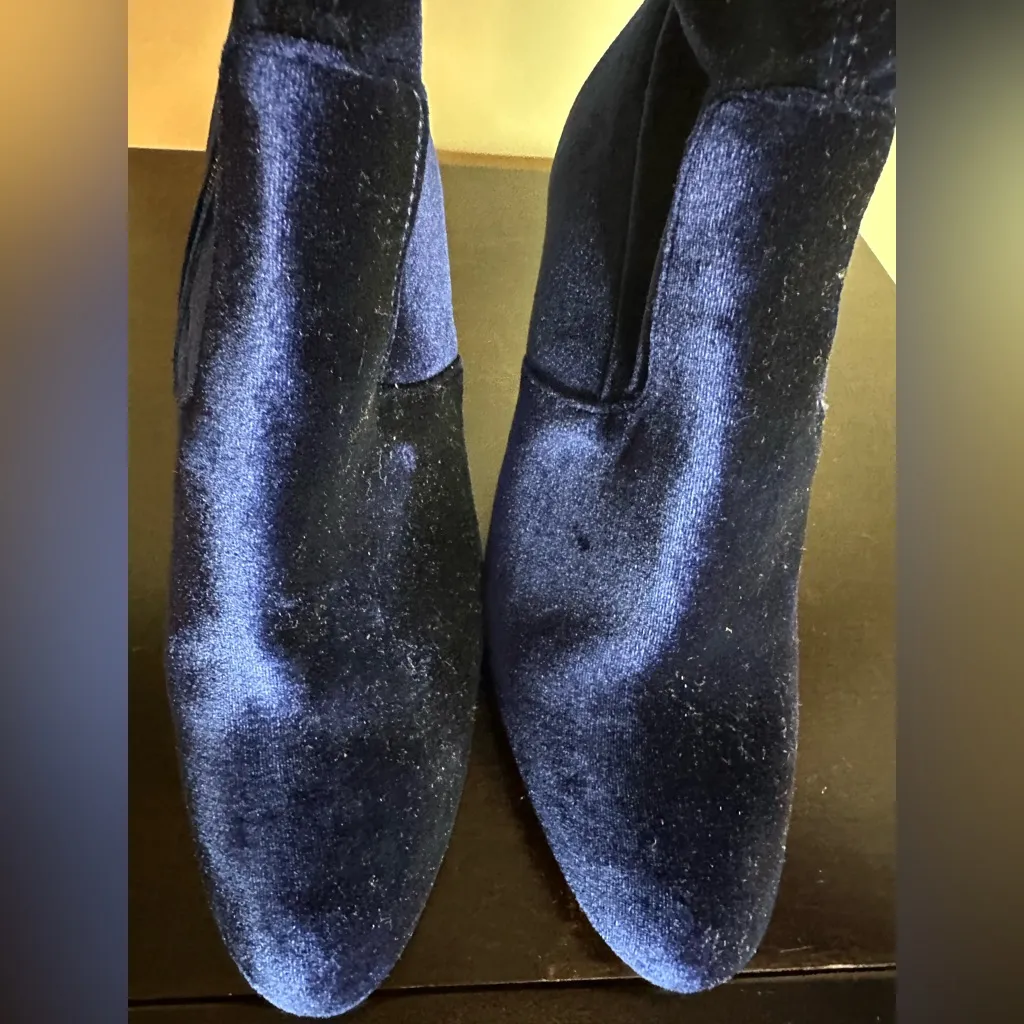 Steve Madden Edit Navy Blue Velvet Heeled Ankle Boots - Image 9