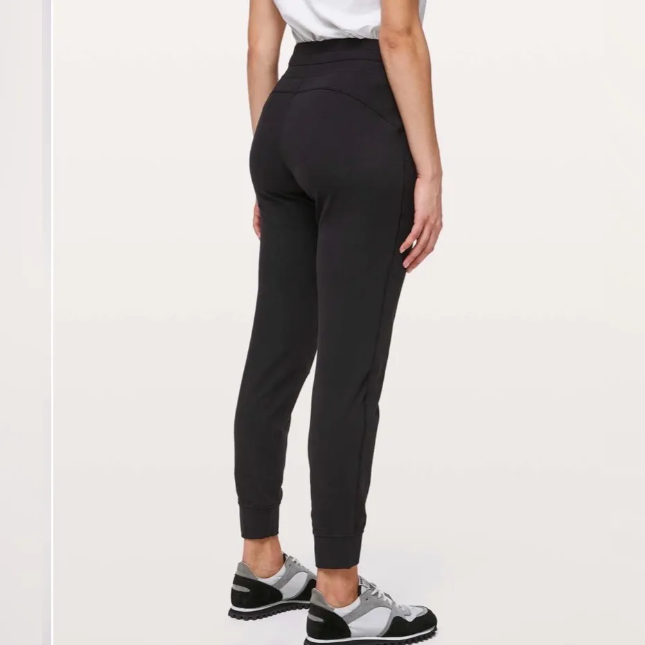 Lululemon Ready To Rulu Pant Jogger 29” Size 8 Black Lounge Athleisure - Image 2