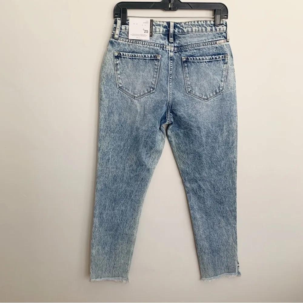 NWT KanCan High Waist Relaxed Thigh Raw Hem Acid Wash Mom Jeans Size 3/25 - Image 6