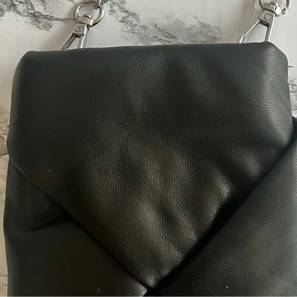 A New Day Phone Crossbody Black Puffy Bag NWOT - Image 2