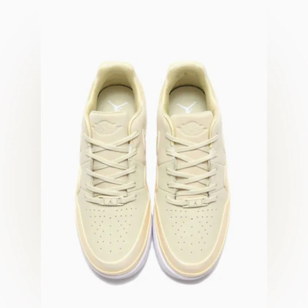 Air 
(WMNS) Air Jordan 1 Jester XX
'Fossil' CQ0278-200
Womens
Size: 7.5 - Image 2