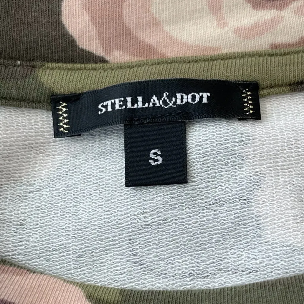 Stella & Dot Green Camo Floral the Zip Sweatshirt Rose Gold Zipper Size Small - Image 7