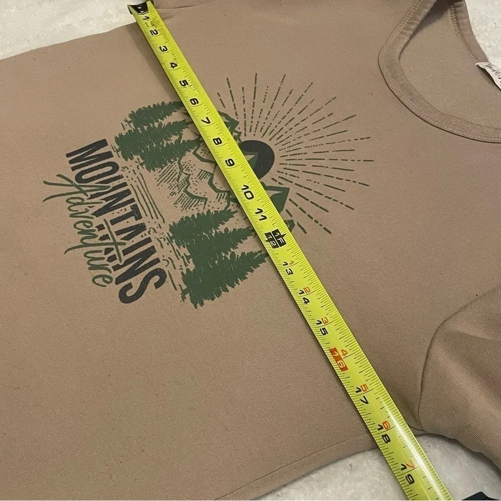 Vintage Outdoorsy Aesthetic Brown Crewneck – Size Small - Image 8