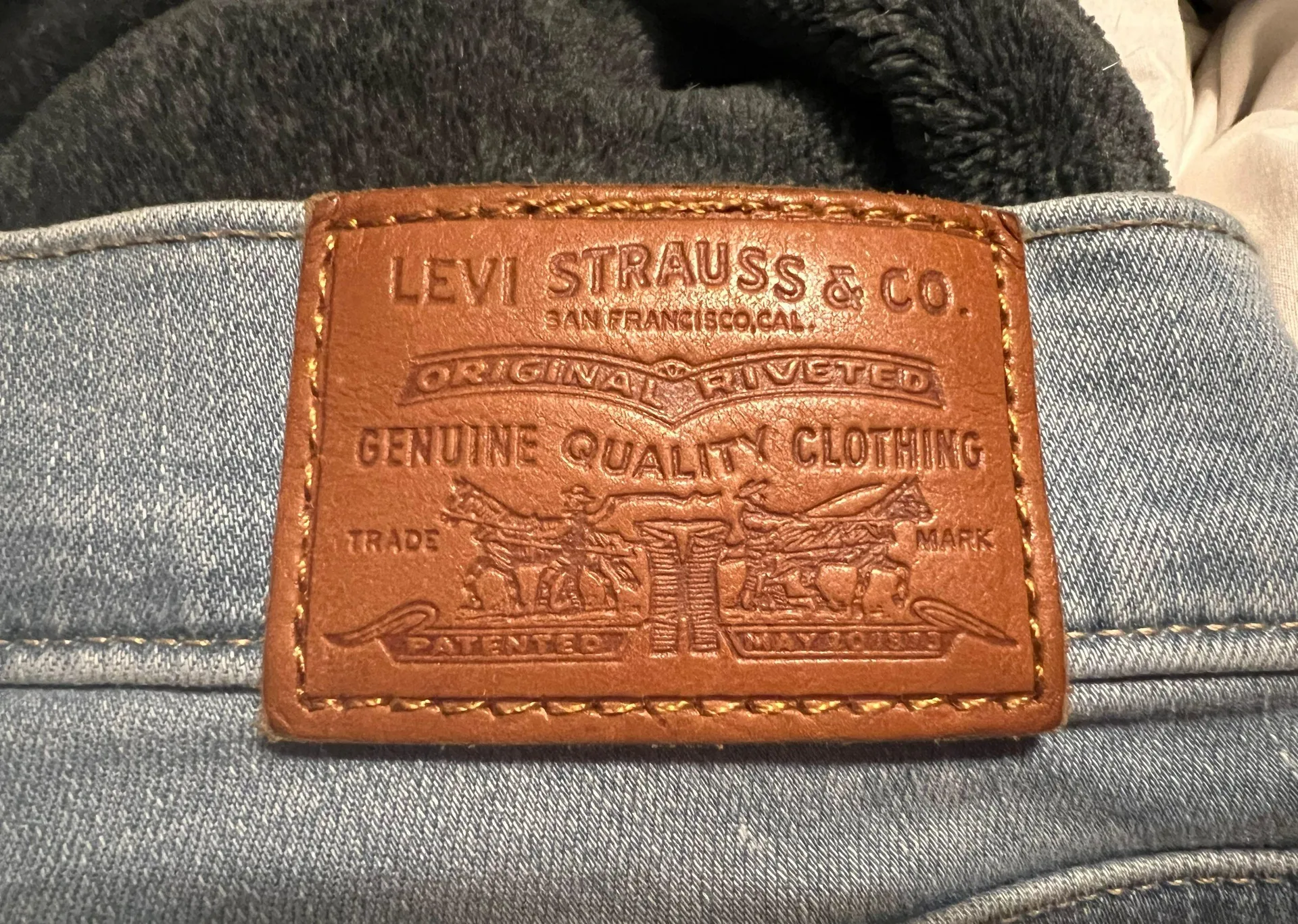 Light Denim Curvy Straight Jeans - Image 5