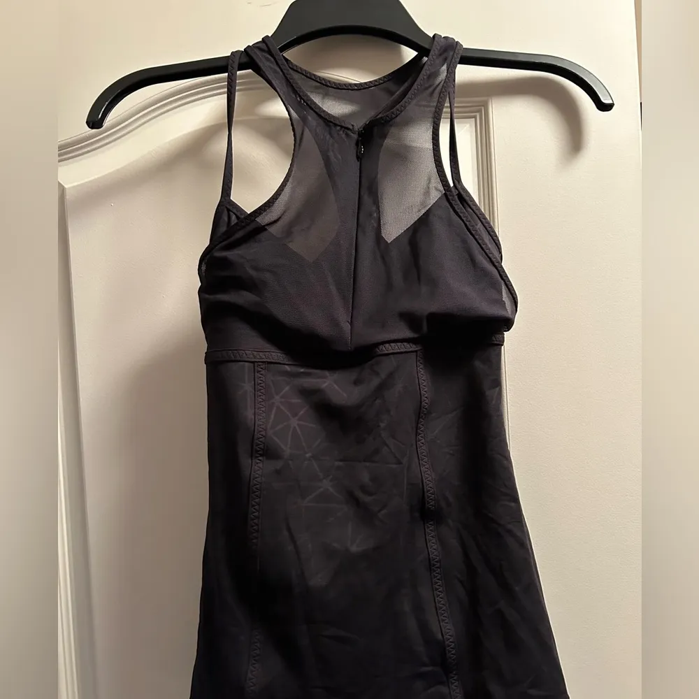 Lululemon mesh detailed tank top - Image 3