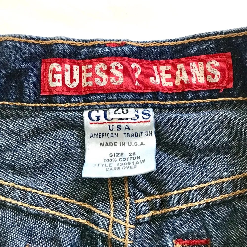 Vintage GUESS 90’s Dark Blue Rinse High Rise Denin Jean Shorts Size 26 - Image 3