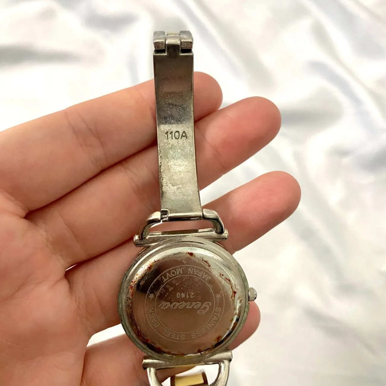 Geneva Platinum Early 2000's Enamel Dainty Gold Wrist Watch Silver - Image 4