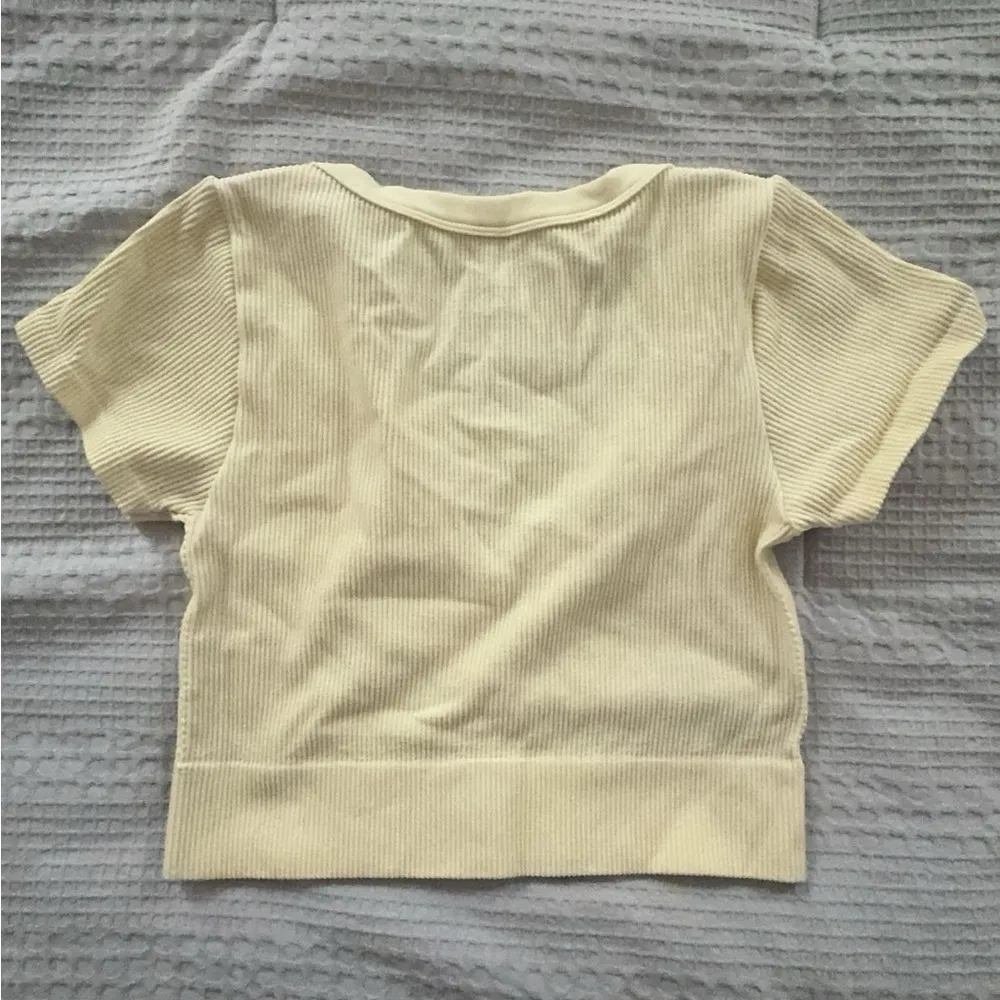 Yellow GARAGE seamless top - Image 2