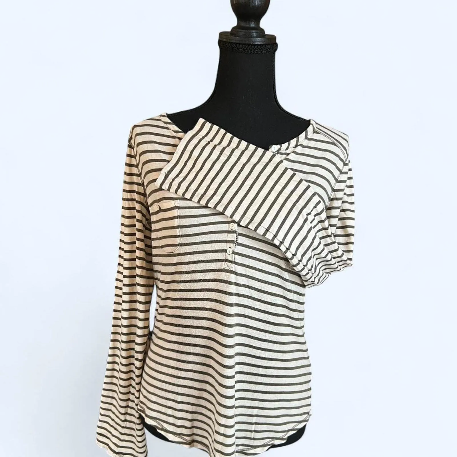 Vintage Y2K Lucky Brand striped long sleeve top with bell sleeves Size Medium - Image 3
