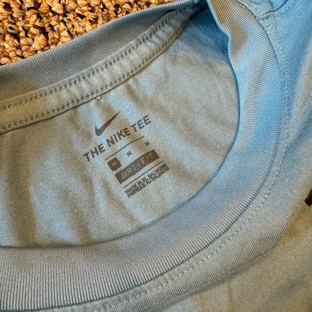 Nike shirt - Image 3