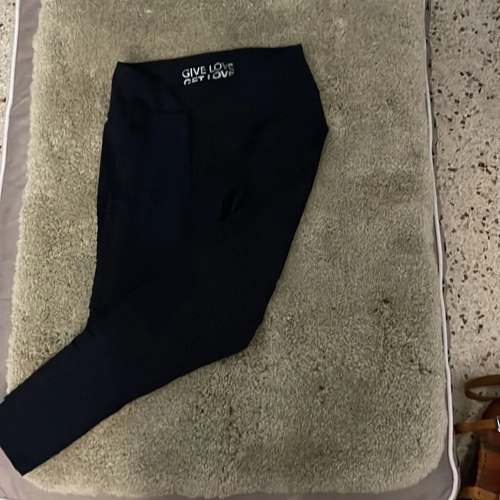 Betsey Johnson Give Love Get Love Navy Blue Leggings Small - Image 2