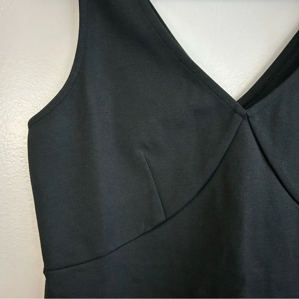 NWOT Everlane Black The Dream V-Neck Sleeveless Tank/Blouse Size Small - Image 4