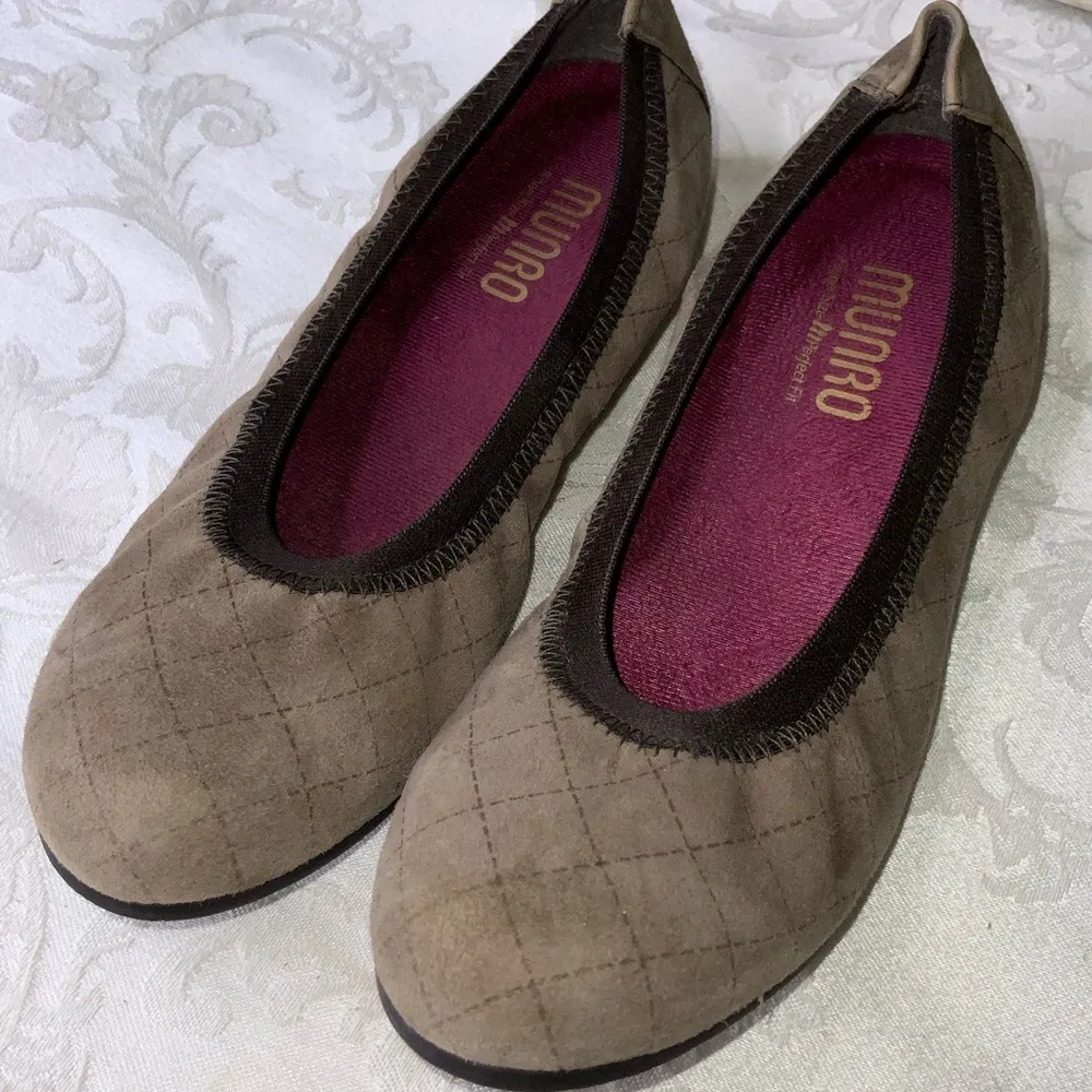 Munro American VICKI Tan Brown Quilted Etched Comfort Slip On Ballet Flats 6.5 - Image 5