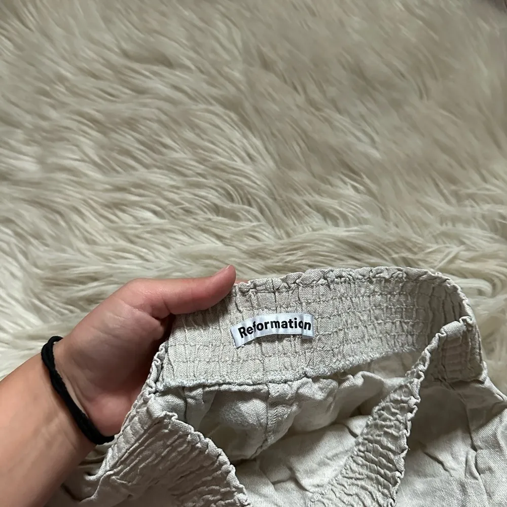 REFORMATION Nashville Linen Short In Oatmeal - Image 9