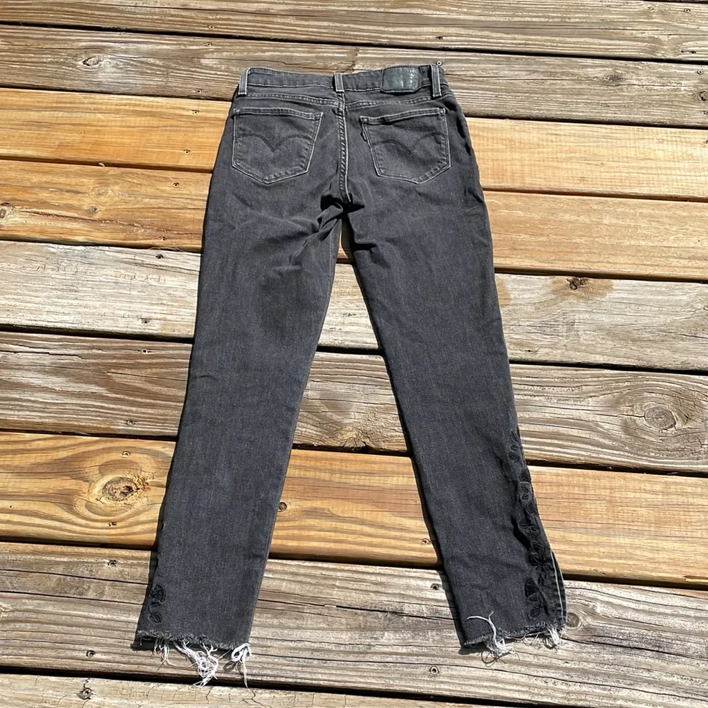 Levi’s 711 Skinny Black Jeans Size 25 - Image 6