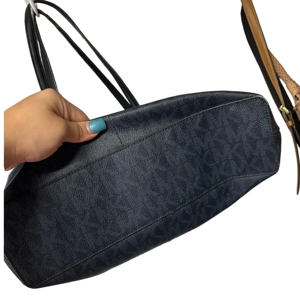 Michael Kors  Large Bedford Tote – Navy MK Logo - Image 4