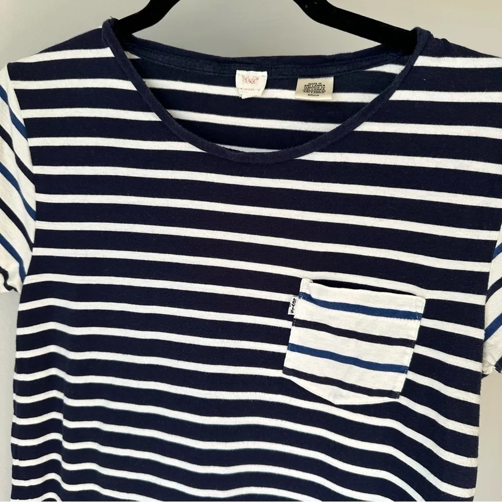 Levi’s women’s nautical stripped T-shirt size small - Image 2