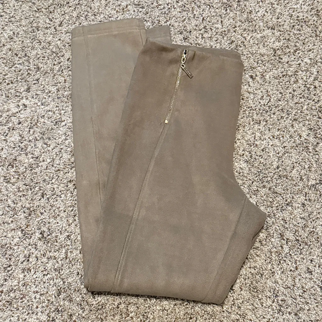 Tahari Tan Suede Feel Pull On Trousers Women’s Size S Soft Stretch Pants Taupe - Image 4