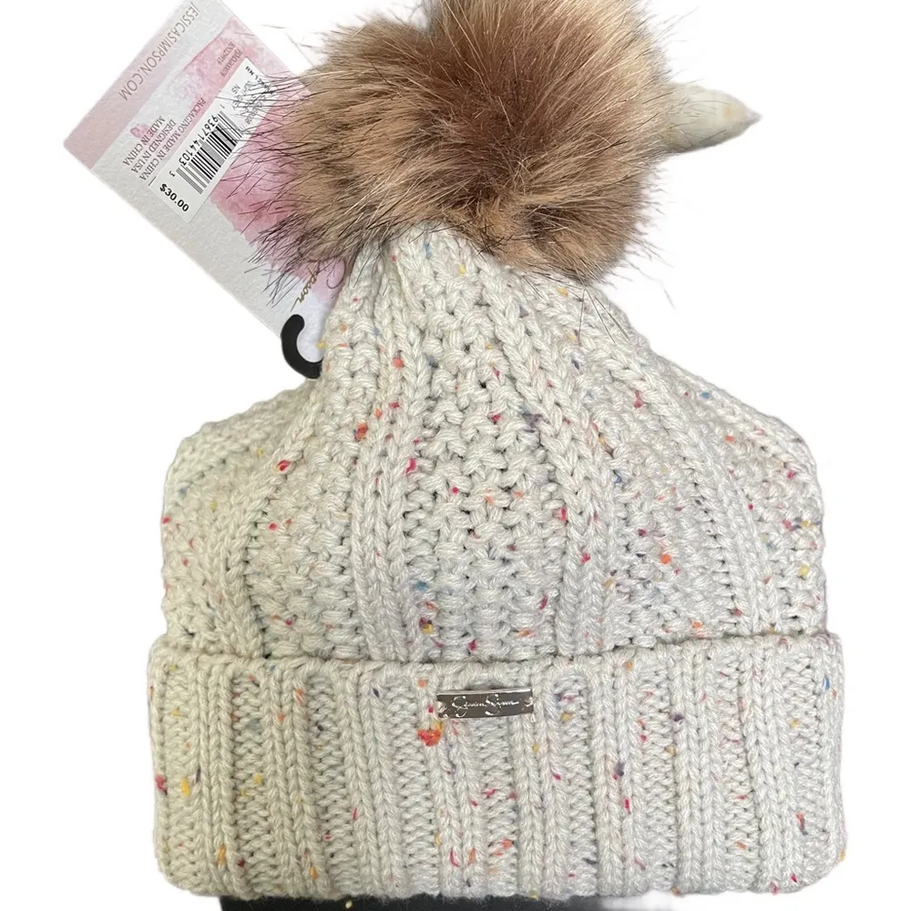 NWT Pom Pom Knit Beanie - Image 3