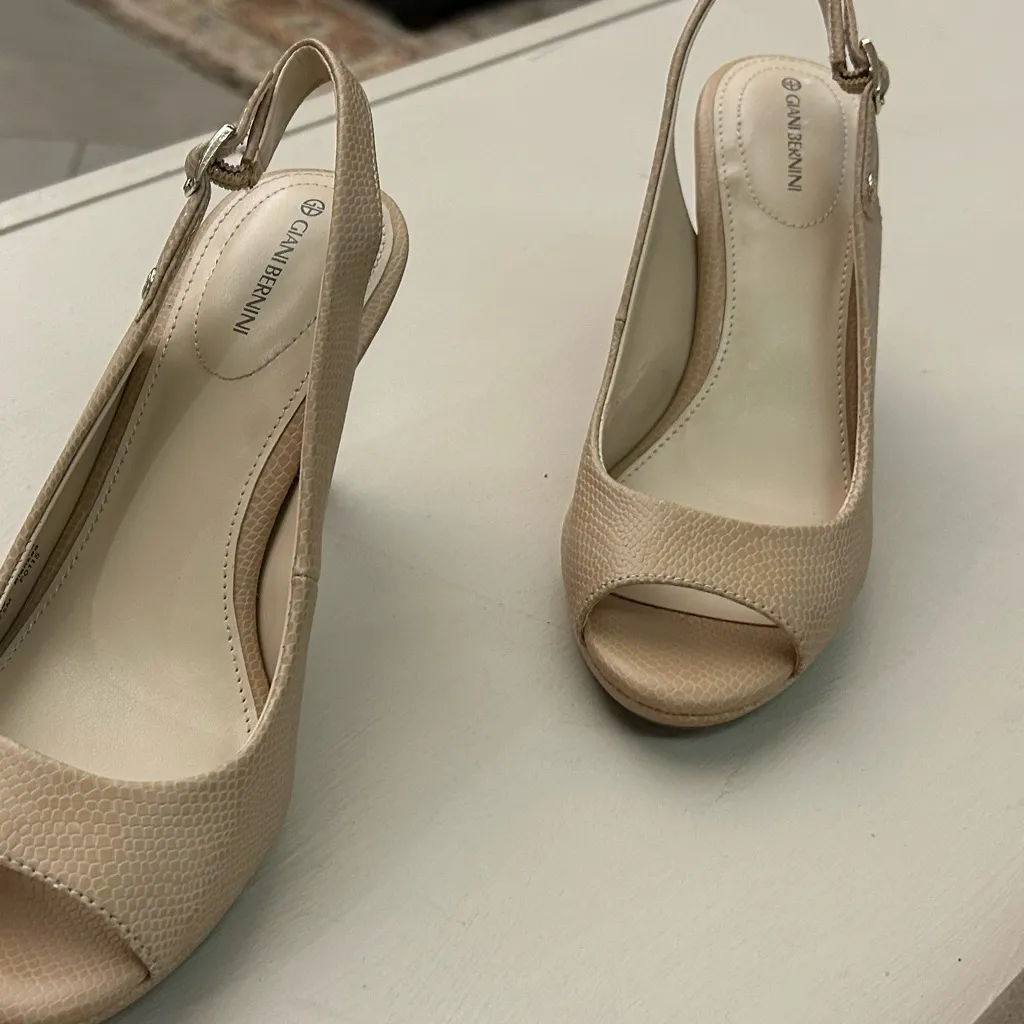 Heels Giani Bernini Beige Slingback Heels 7 1/2 M like new! Nice/Clean - Image 9