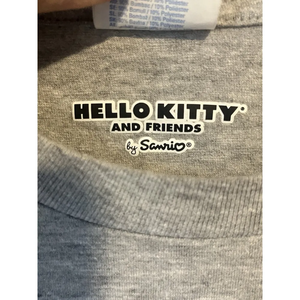 Hello Kitty Pajama Top Women's Small Sanrio Gray Pullover Shirt Christmas Anime - Image 7