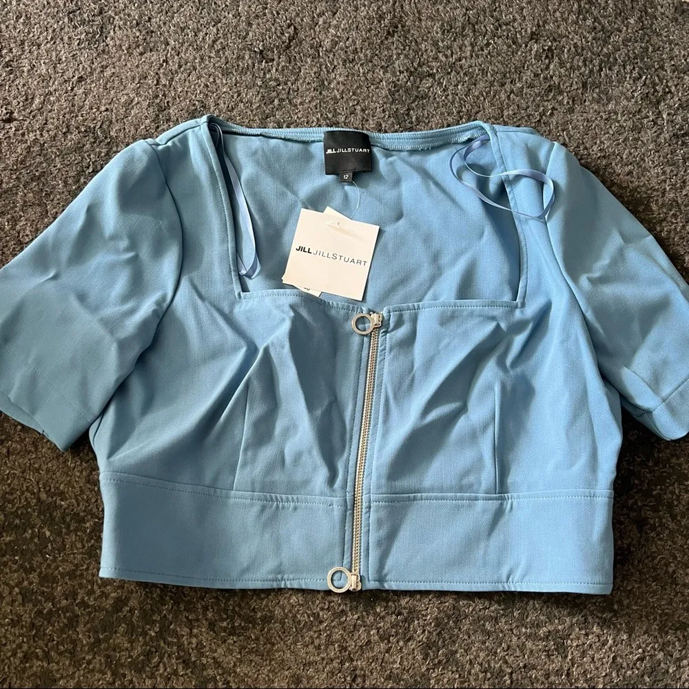 Jill Jill Stuart Square neck Zip front crop top - Image 4