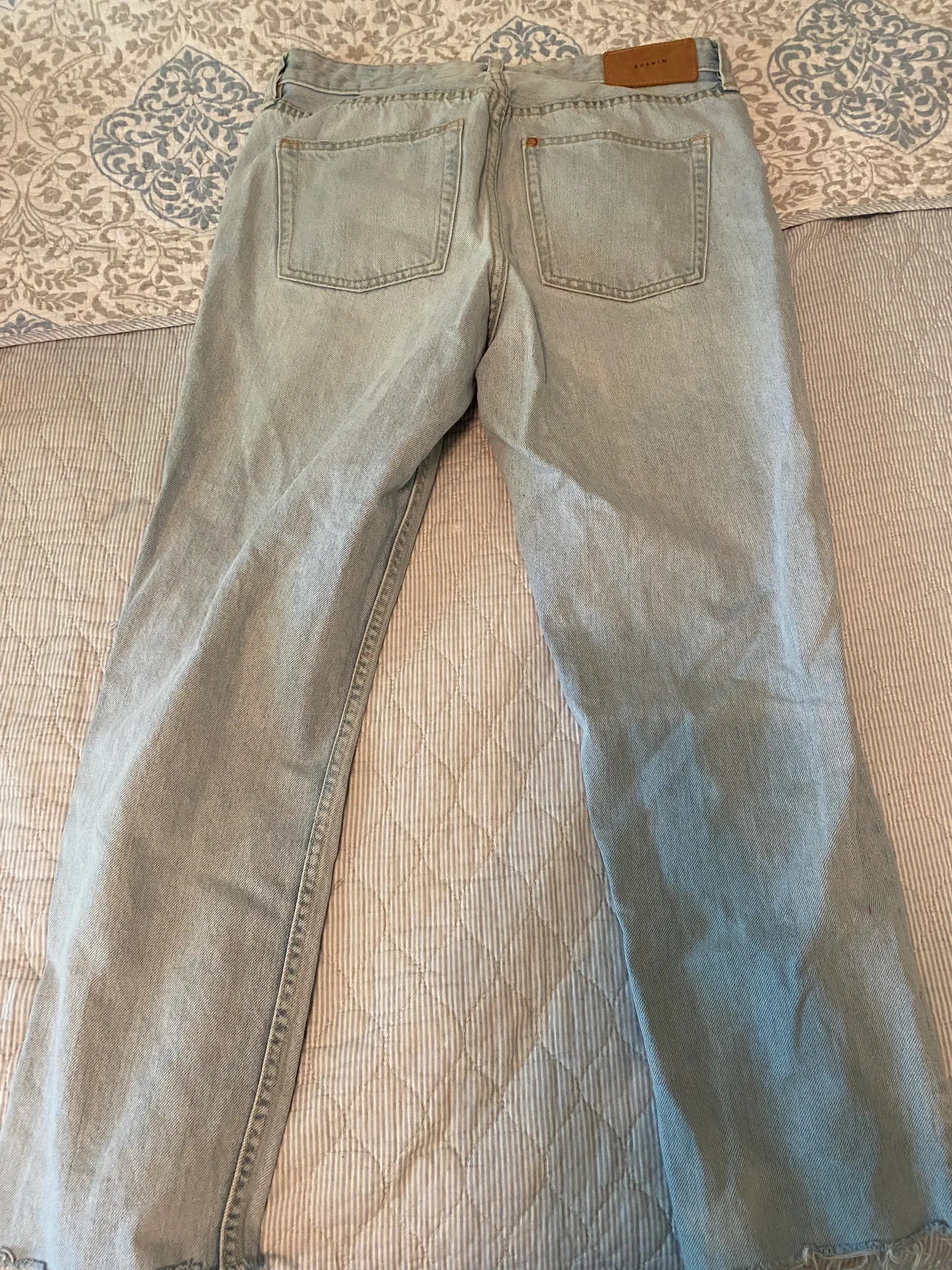 Ripped High Wasted Mom Jeans Blue Size 30 - Image 2