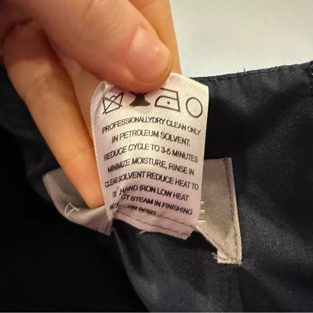 Amsale Eden Off The Shoulder Navy Floor Length Bridesmaids Dress Size 10 - Image 9