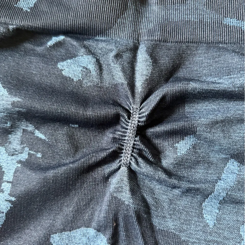 Gymshark Adapt Camouflage Leggings - Image 2