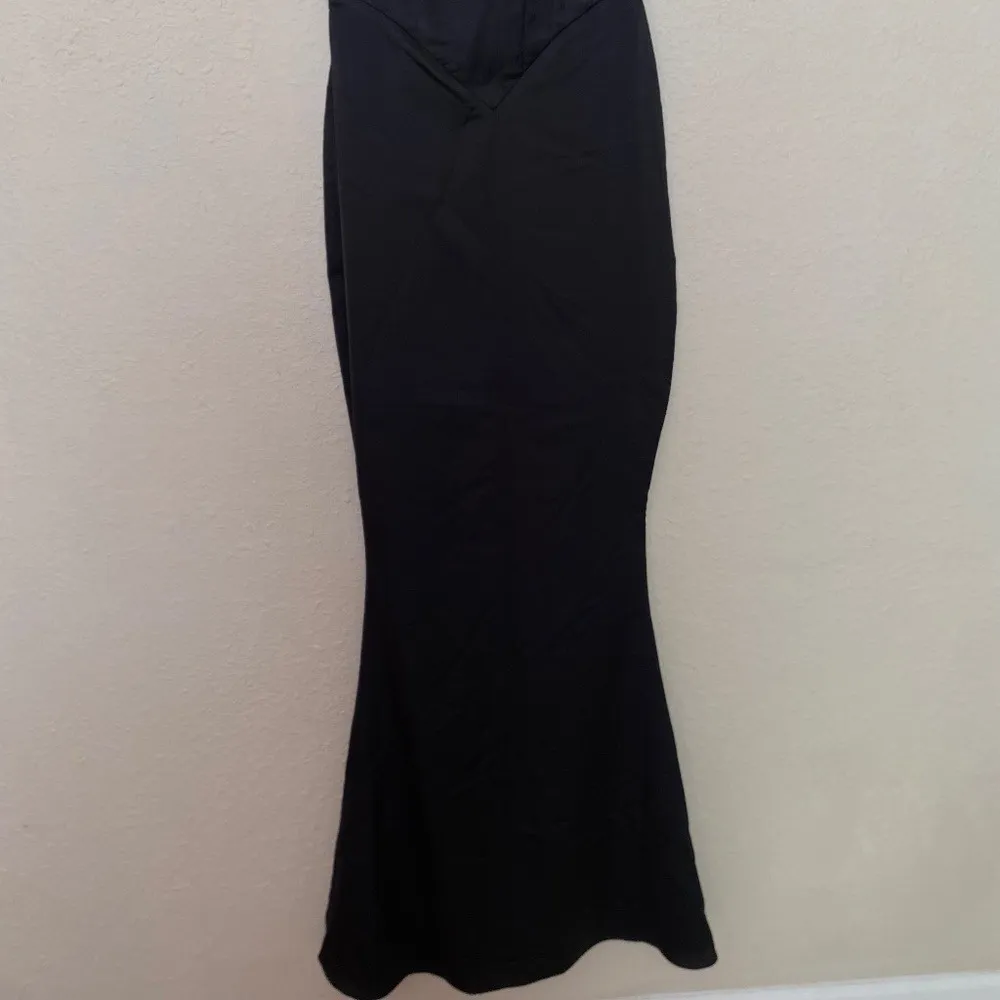 HOUSE OF CB 'Olivette' Black Satin Corset Maxi Dress NWOT size M - Image 8
