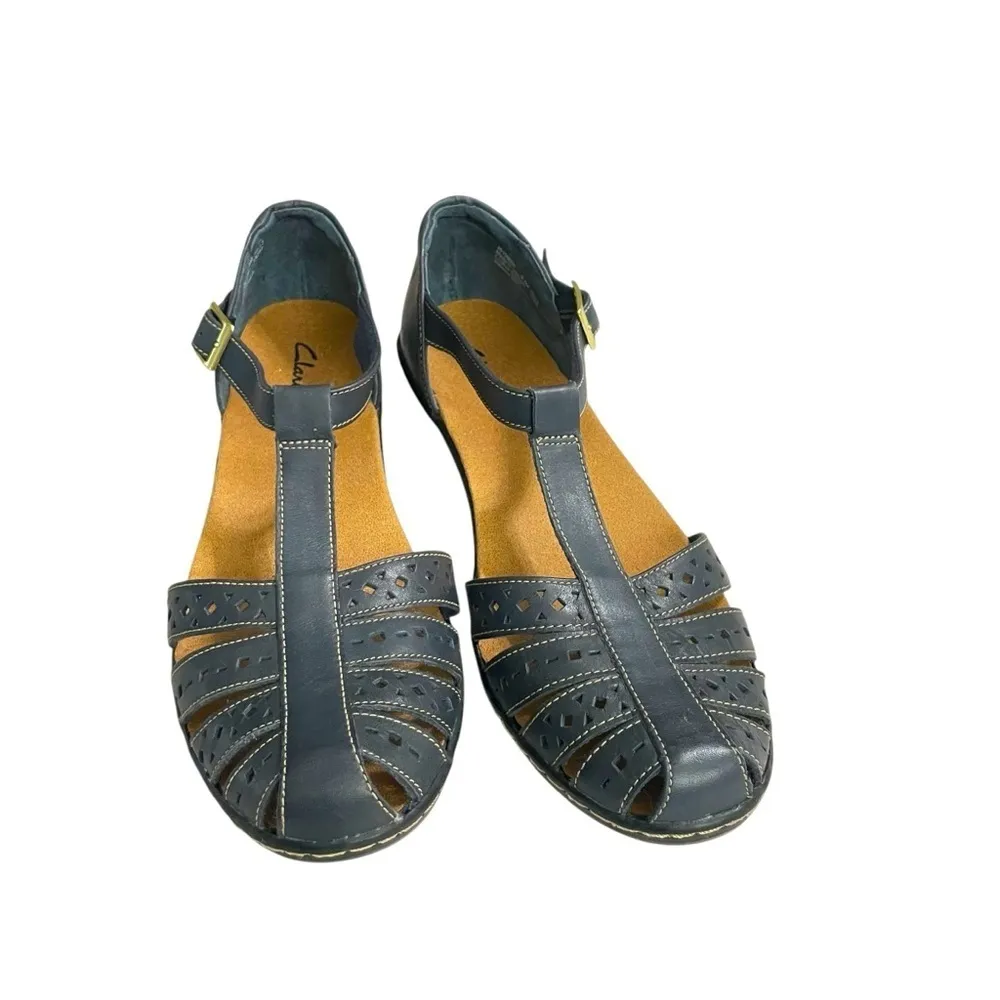 Clarks Wendy River Midnight Blue Leather Closed Toe  Buckle Heel Shoes 9.5 M - Image 5