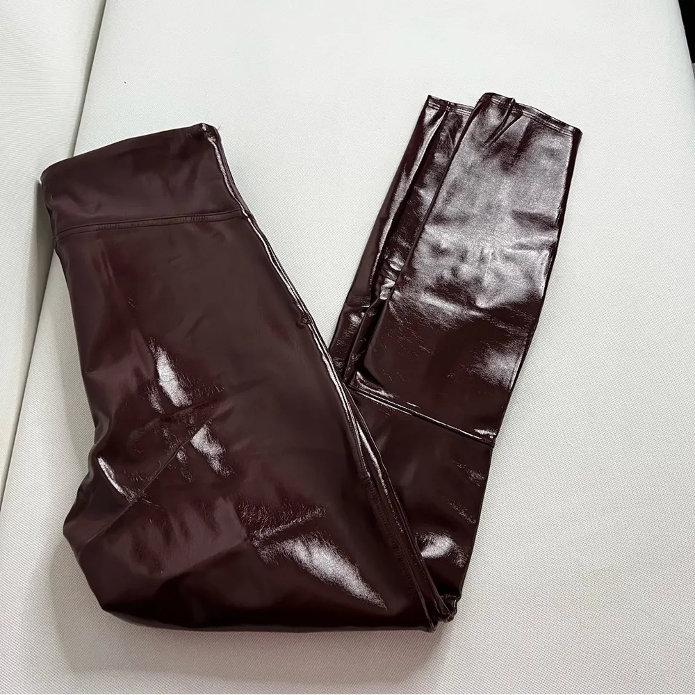 SPANXshape Faux Leather Patent Leggings Size Medium Ruby Burgundy Shiny - Image 5