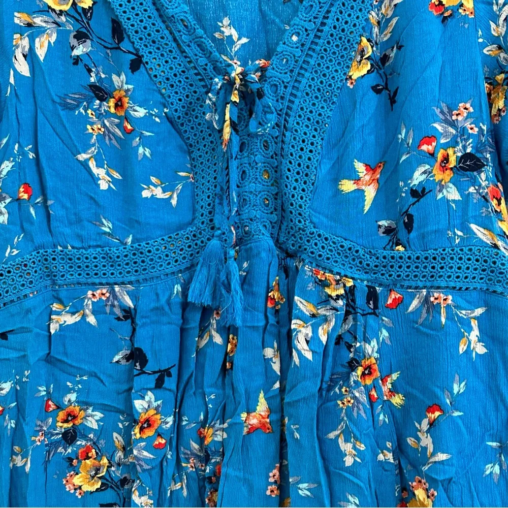 Babydoll Crinkle Gauze Crochet Inset Lace-Up Top - Image 4