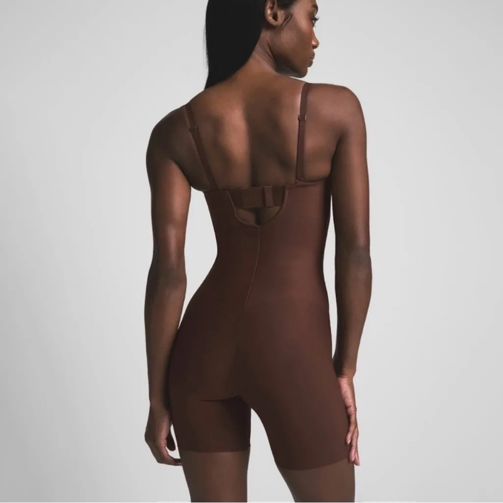 SKIMS BODY ZONED UNDERWIRE MID THIGH BODYSUIT- Cocoa Large NWOT - Image 3