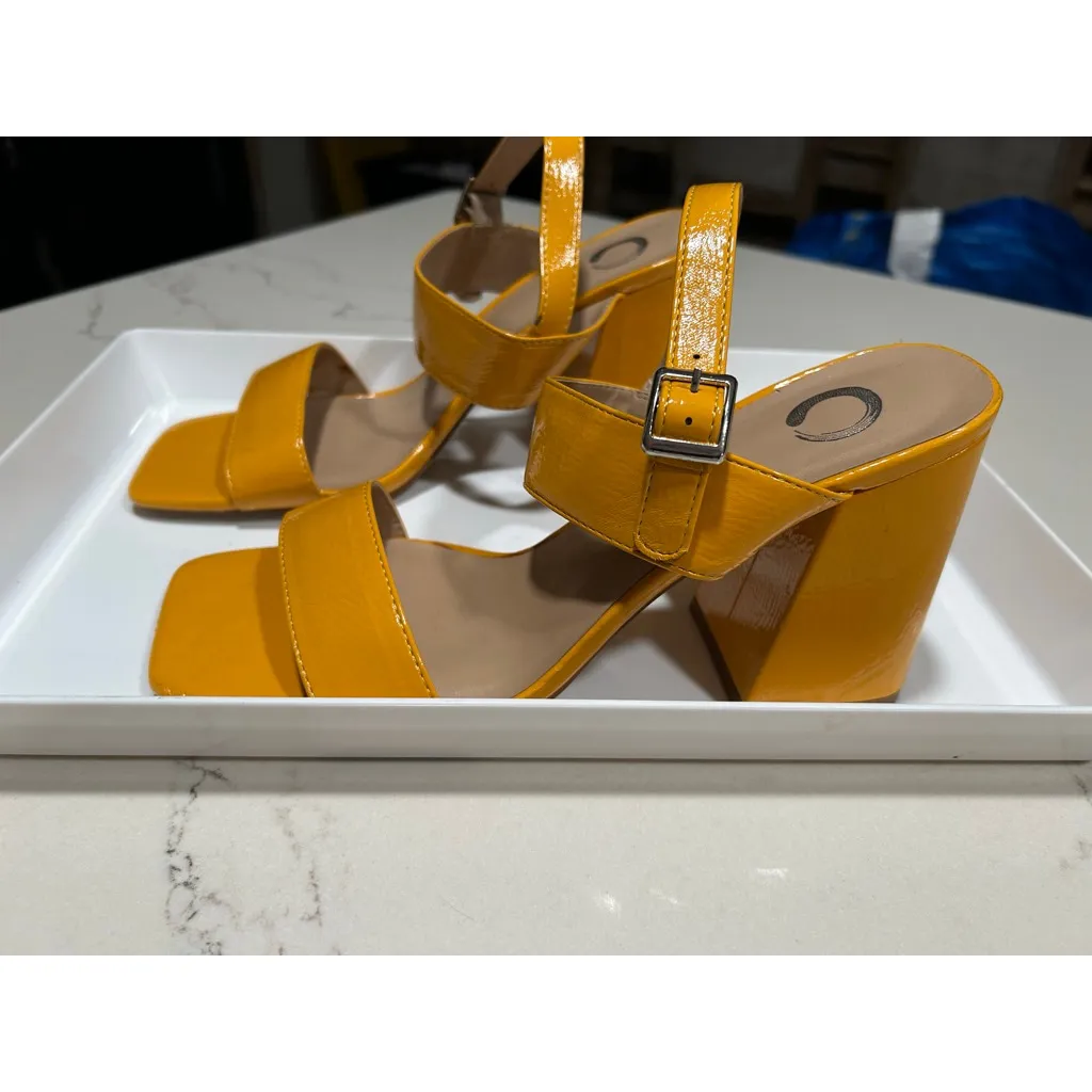 NEW Vegan Leather ADRAS STRAPPY BLOCK HEELS IN PATENT 9.5 $85 - Image 6