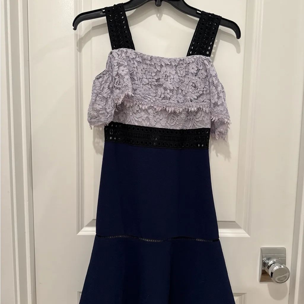 Elegant Off-Shoulder Lace Midi Dress - Image 5