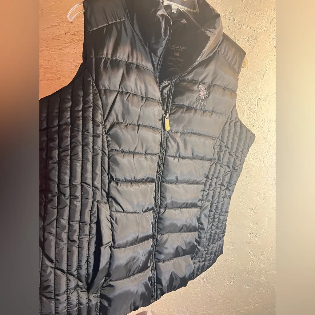 U.S. Polo Assn. Women's Black Puffer Vest L classic minimalist activewear layers - Image 5