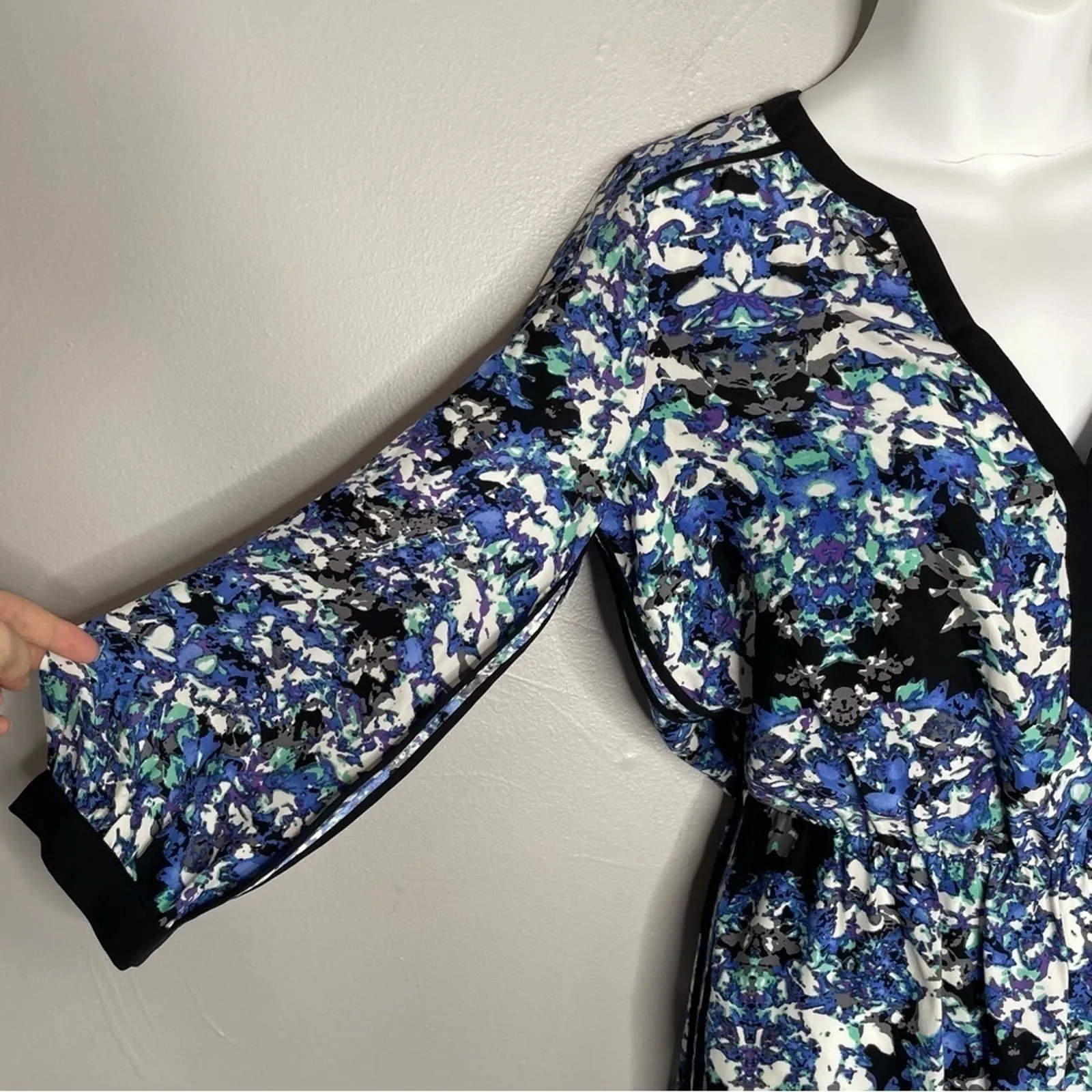 PARKER Silk Dress Womens Size Small Office Professional Work Special Occasion - Image 2