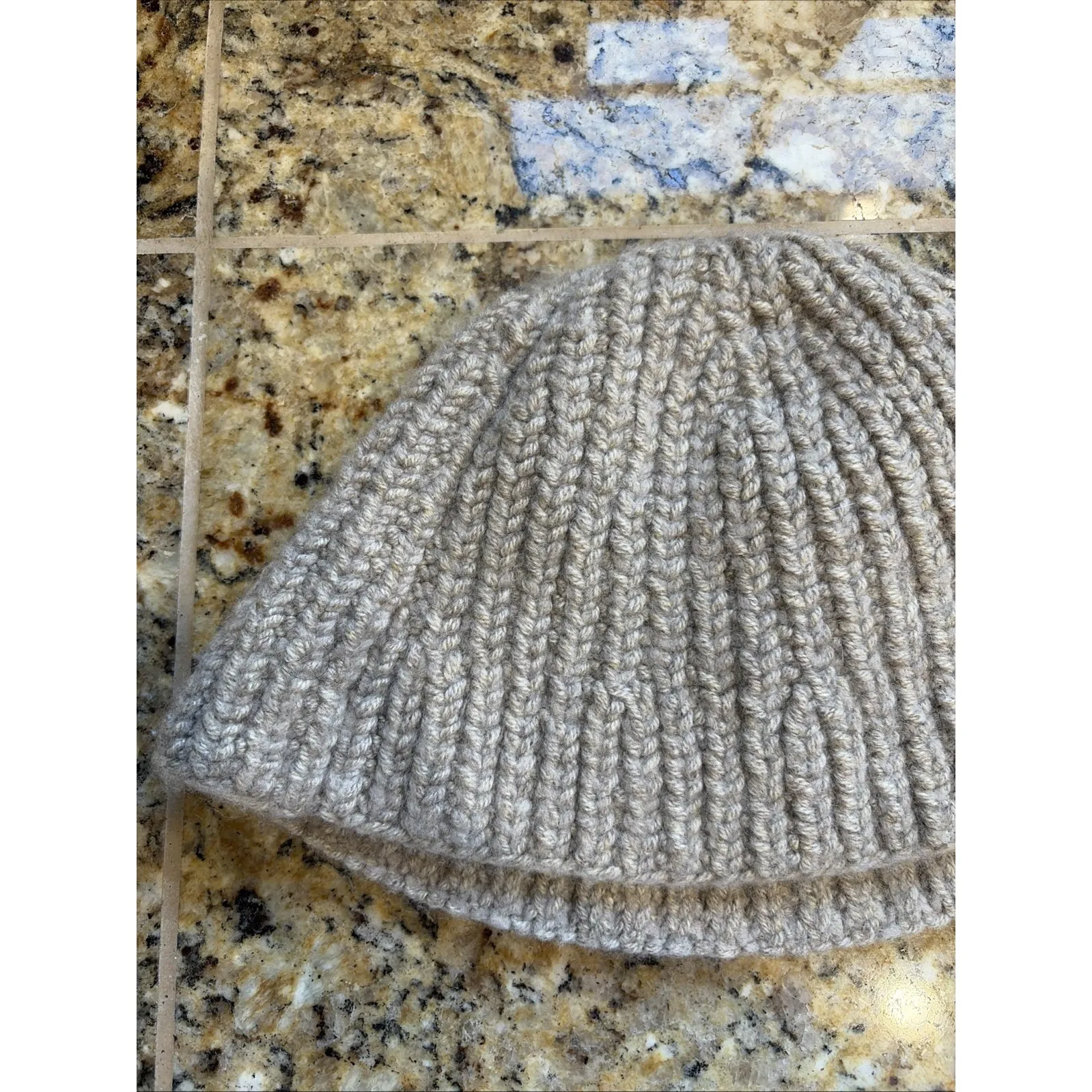 Hania New York Oat Beige 100% Cashmere Knit Beanie Hat Adult Womens Accessory OS Tan - Image 5