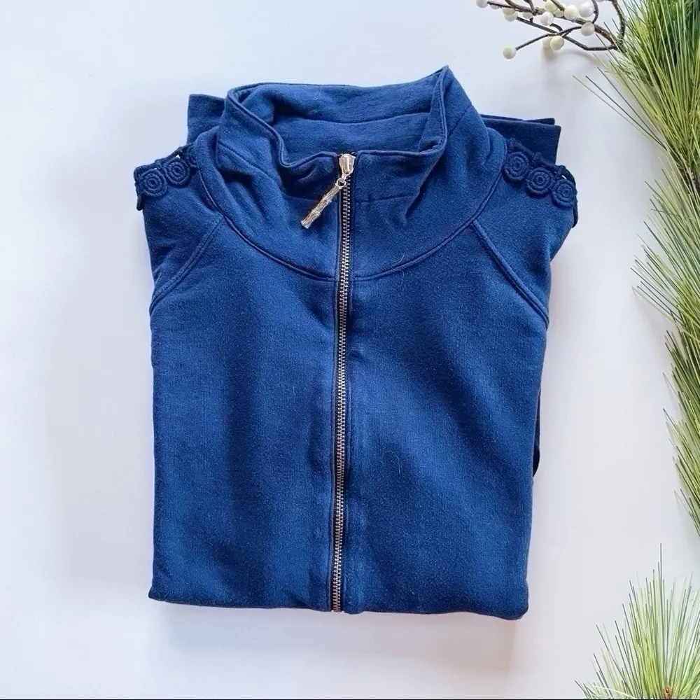 Lilly Pulitzer Skipper Solid Popover Lace Sleeve True Navy - Image 4