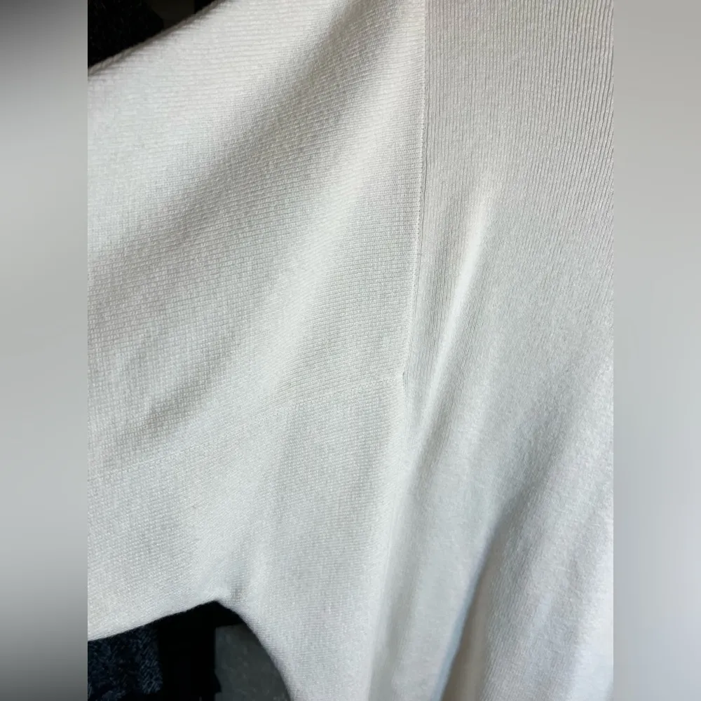 Chicos sweater ivory/ cream size 1-Chicos: small/ med- oversize, lovely sleeves - Image 3