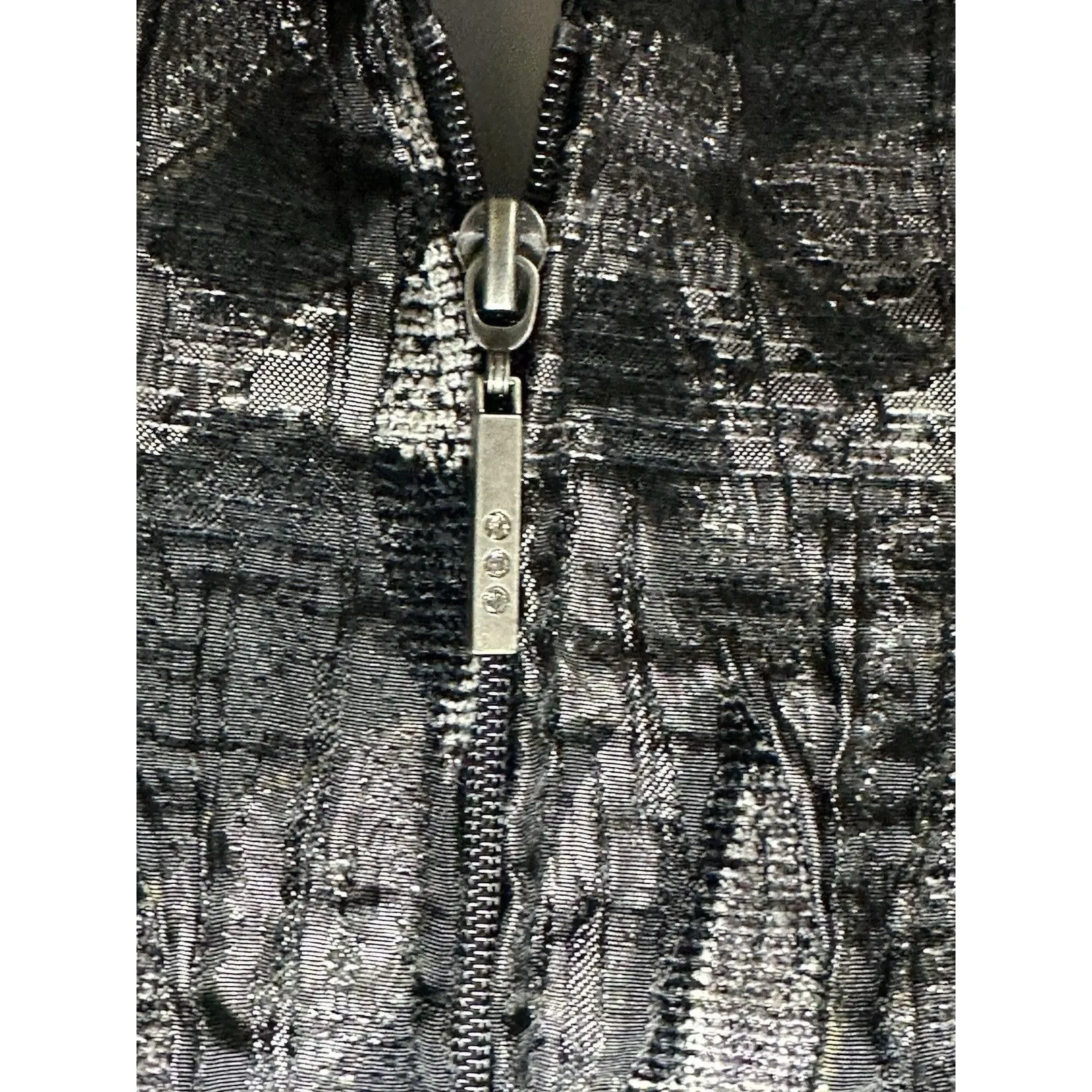 Tanjay Black & Silver Metallic Floral Textured Zip - Image 2