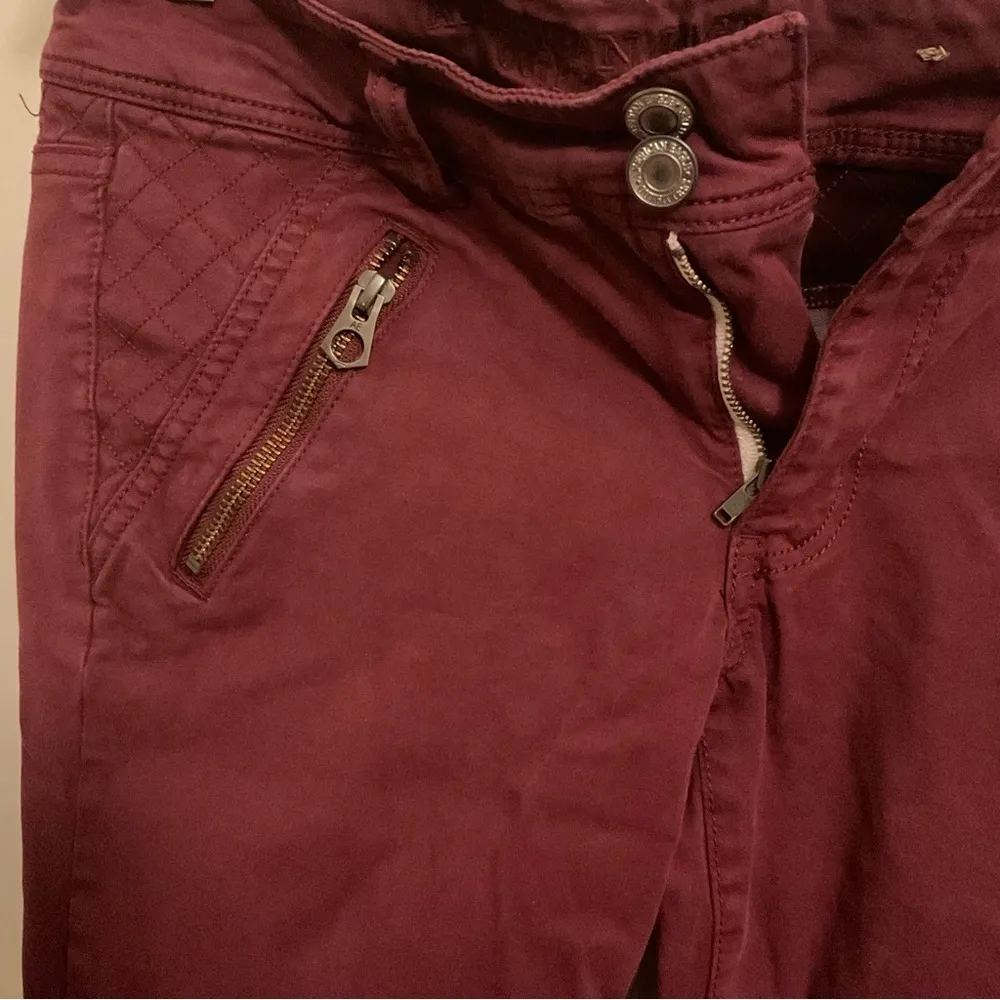 American Eagle Jeans Womens  Maroon Skinny Stretch Crop Low Rise size 6 - Image 8