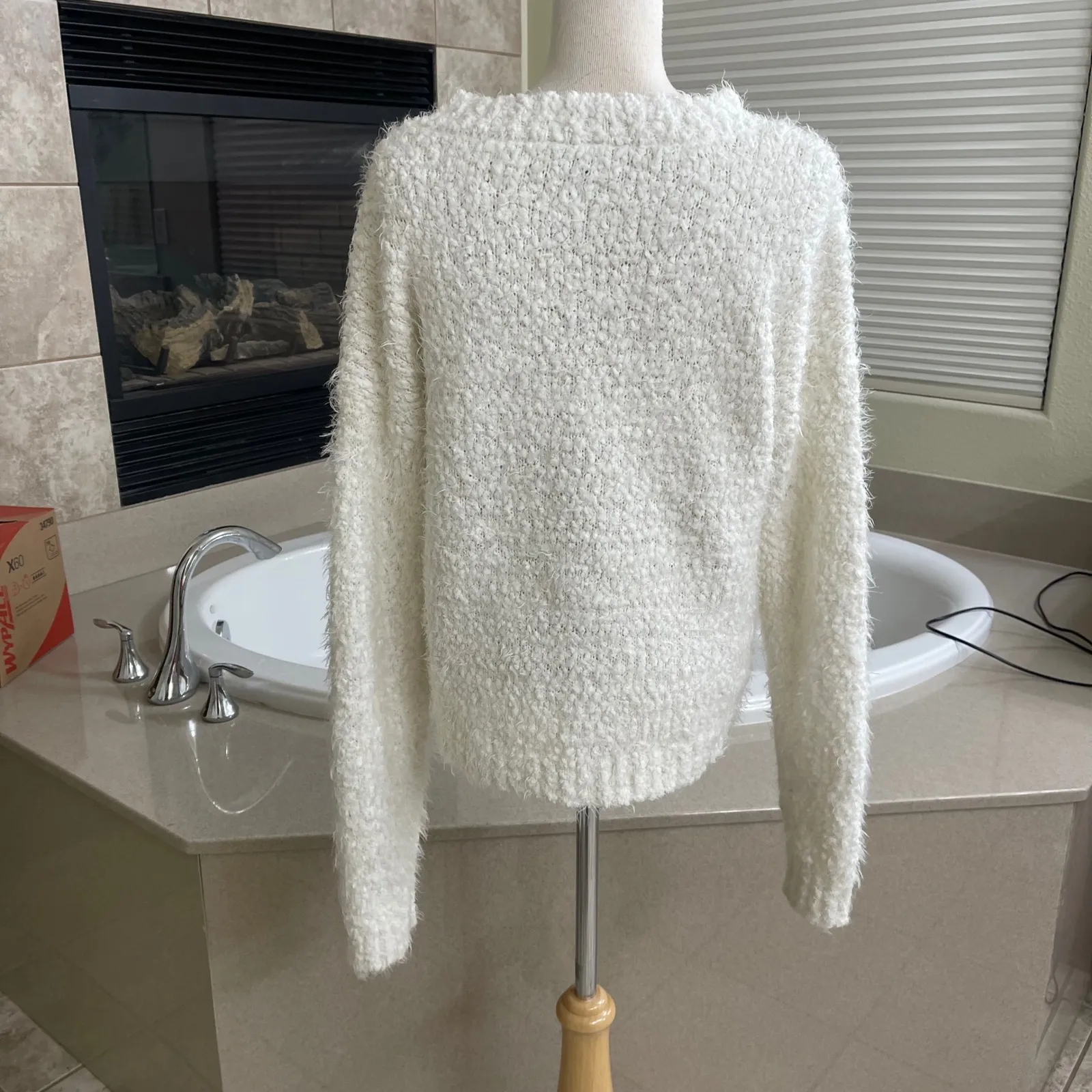 Show me your mumu Fuzzy Knit Sweater Cream Cozy Textured Pullover Women's Small - Image 2