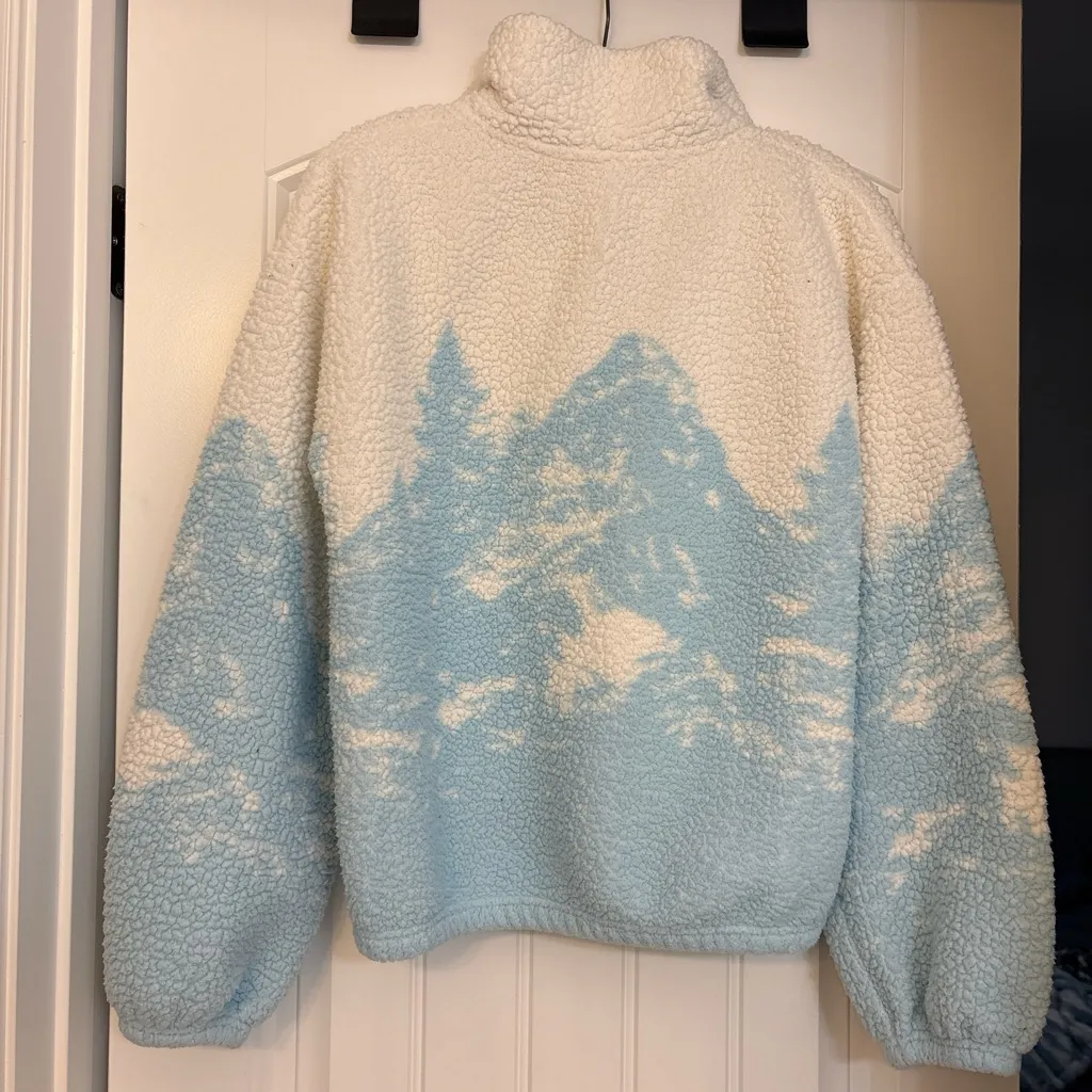 Gilly Hicks Blue and White Teddy Jacket - Image 4