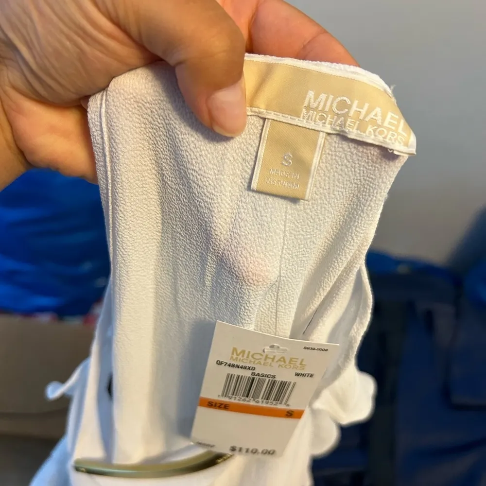 Nwt Michael Michael Kors White Ruffle Cold Shoulder Blouse - Image 3
