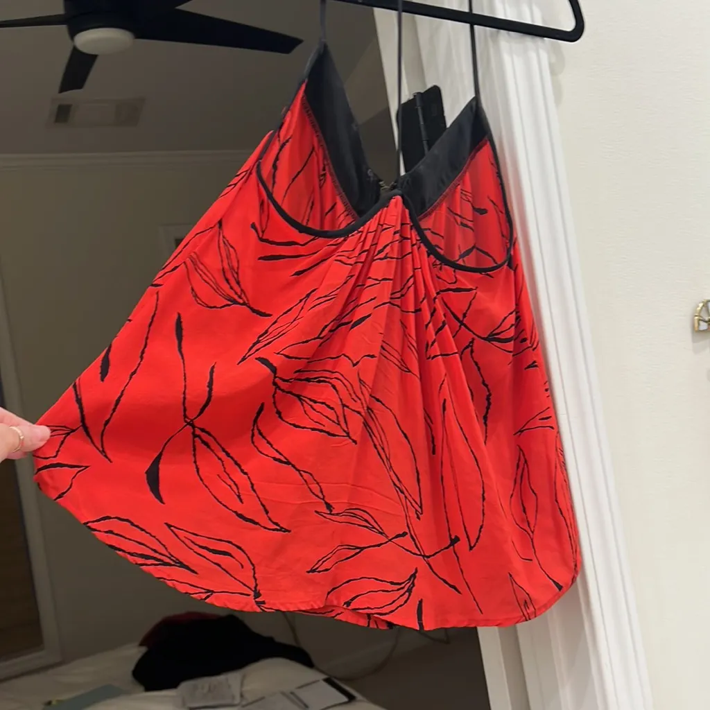 Silence + Noise size medium black and red top - Image 2