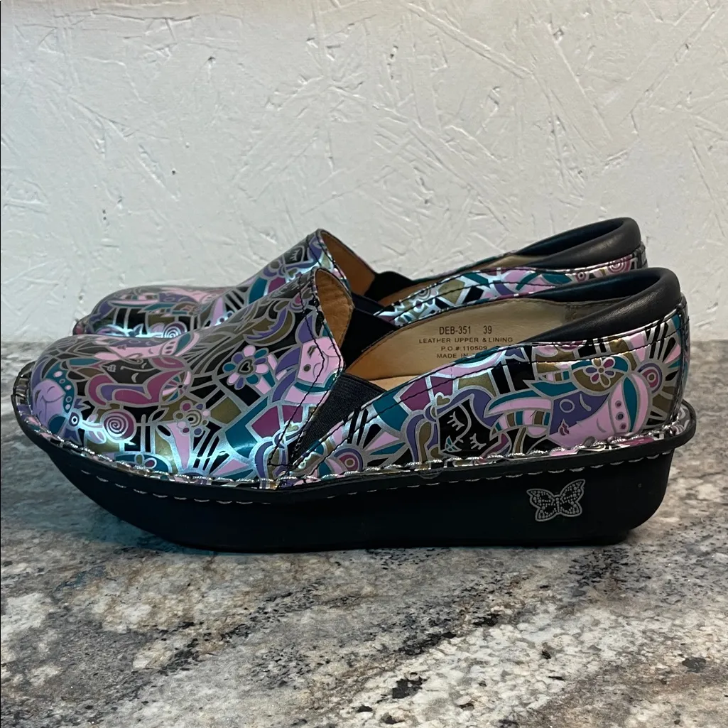 Alegria Women's Black and Pink Patterned Mules - Image 4